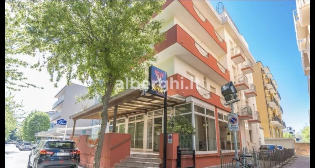 Hotel Sport Ρίμινι Εξωτερικό φωτογραφία