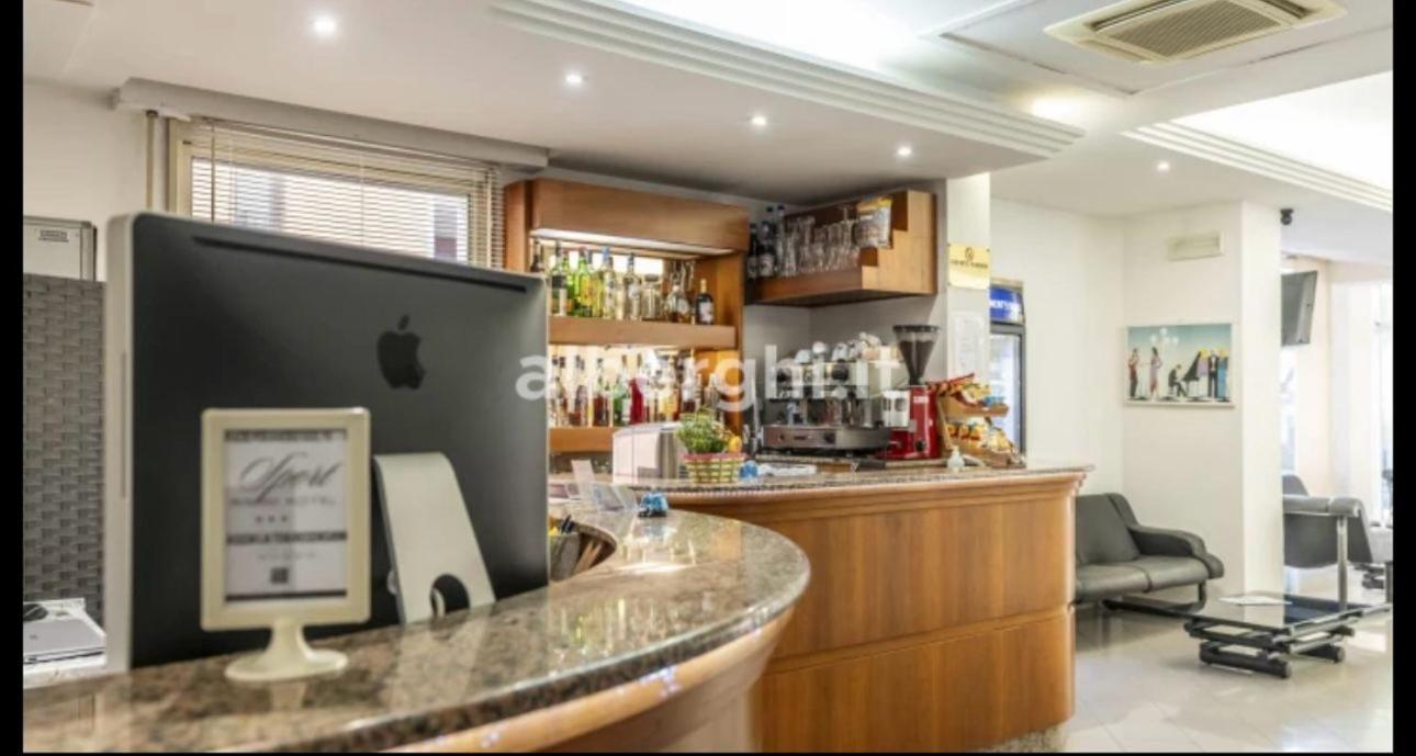 Hotel Sport Ρίμινι Εξωτερικό φωτογραφία